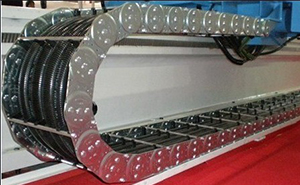 1743061035256336.jpg 百度推廣鋼制拖鏈.jpg